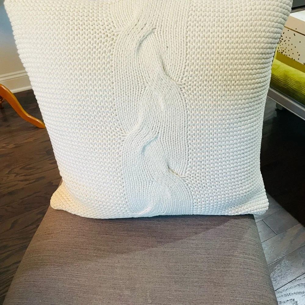 CELERIE KEMBLE CABLE KNIT SWEATER SQUARE THROW DECORATIVE PILLOW IVORY 2…